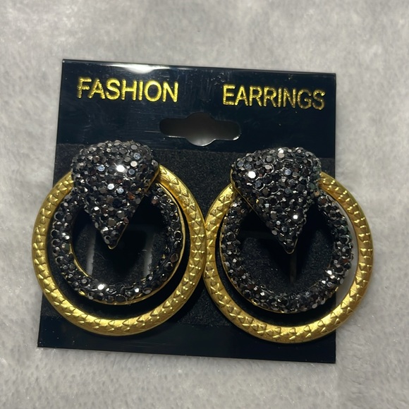 Women’s black rhinestone and gold earrings triangle and circle Hollywood - Picture 3 of 5